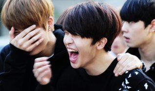 151002 K-idols heading to Music Bank