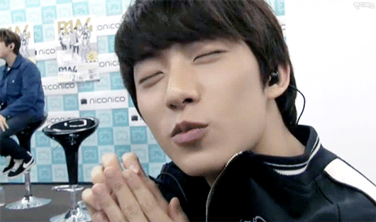 smile idols gongchan b1a4